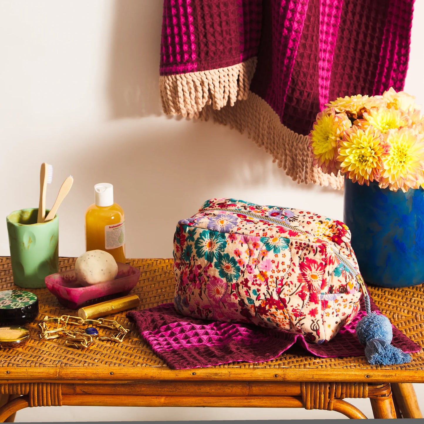 MEADOW BEAUTY BAG